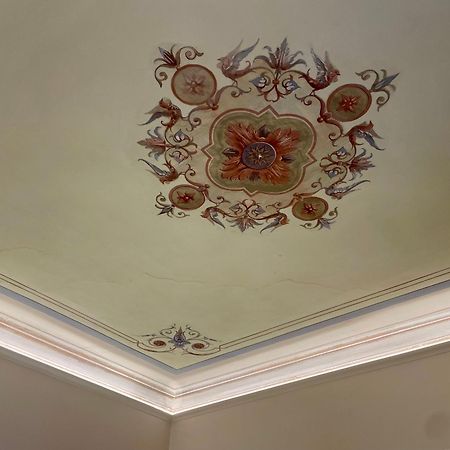 Relstay - Assarotti Suites Genoa Bagian luar foto