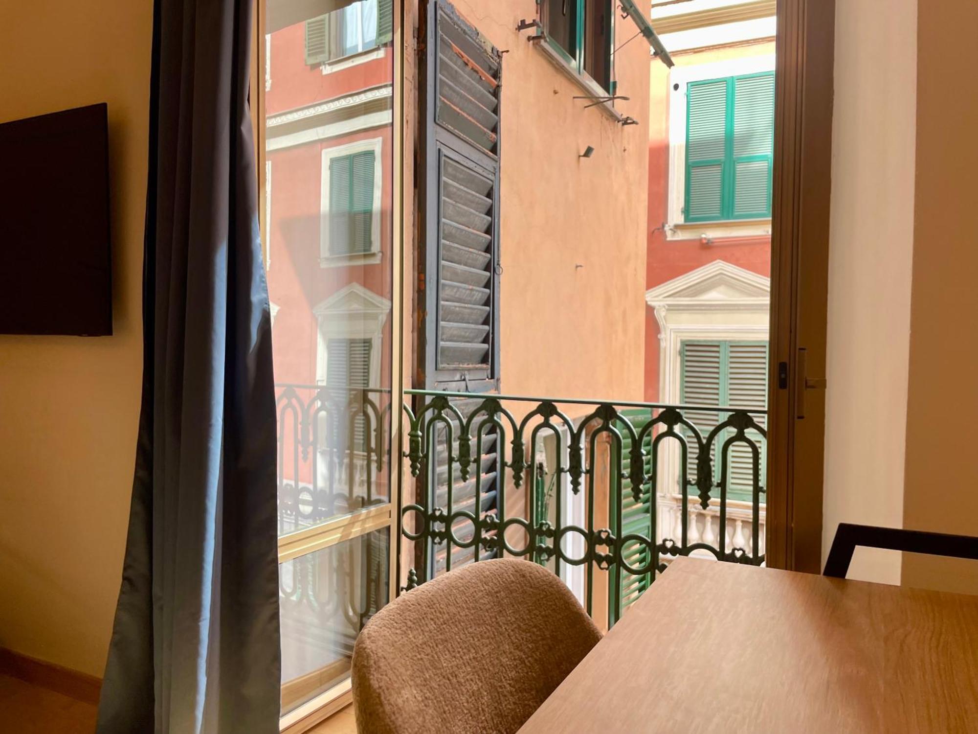 Relstay - Assarotti Suites Genoa Bagian luar foto
