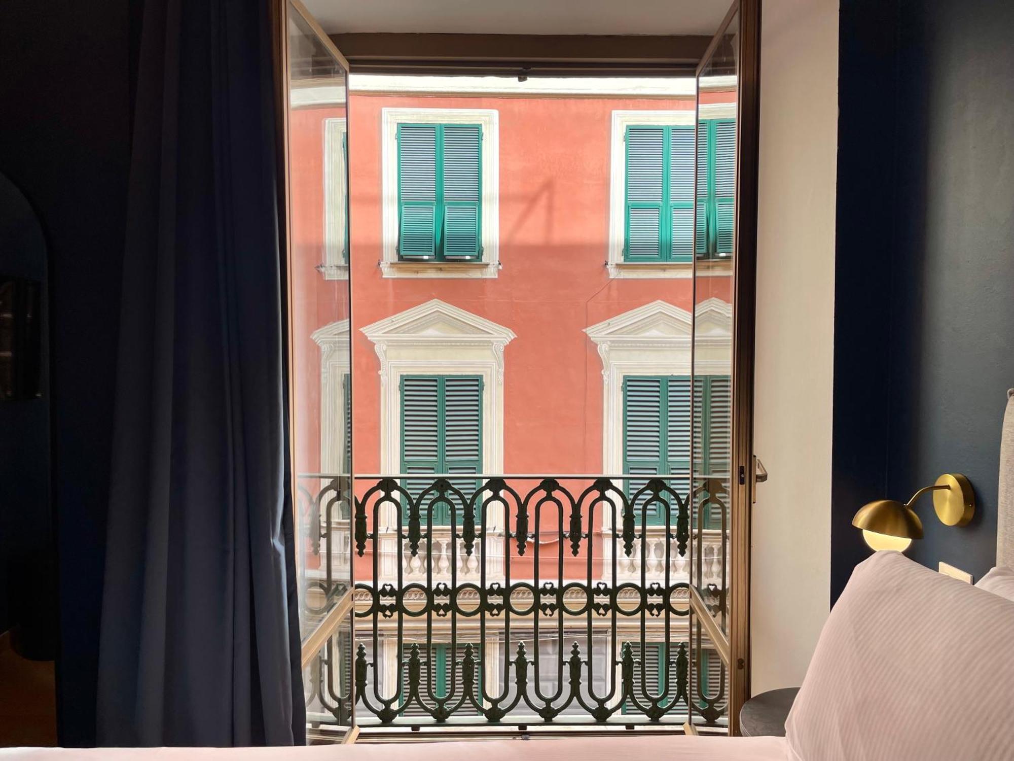 Relstay - Assarotti Suites Genoa Bagian luar foto