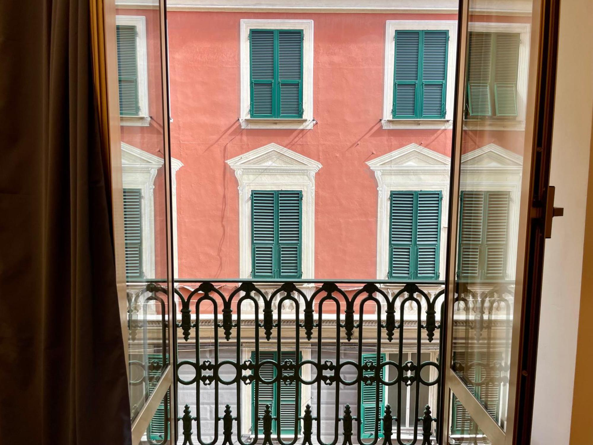 Relstay - Assarotti Suites Genoa Bagian luar foto