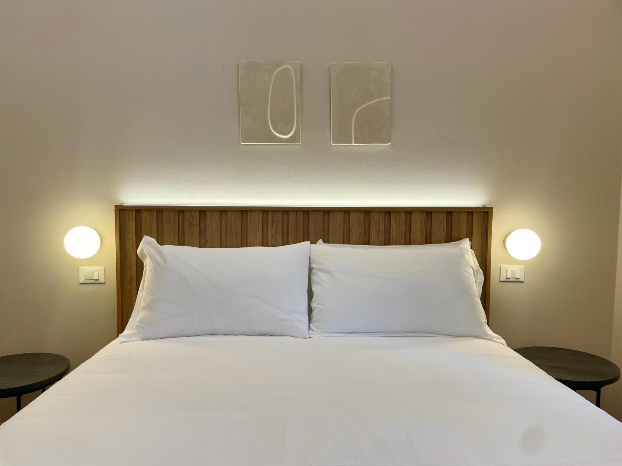 Relstay - Assarotti Suites Genoa Bagian luar foto