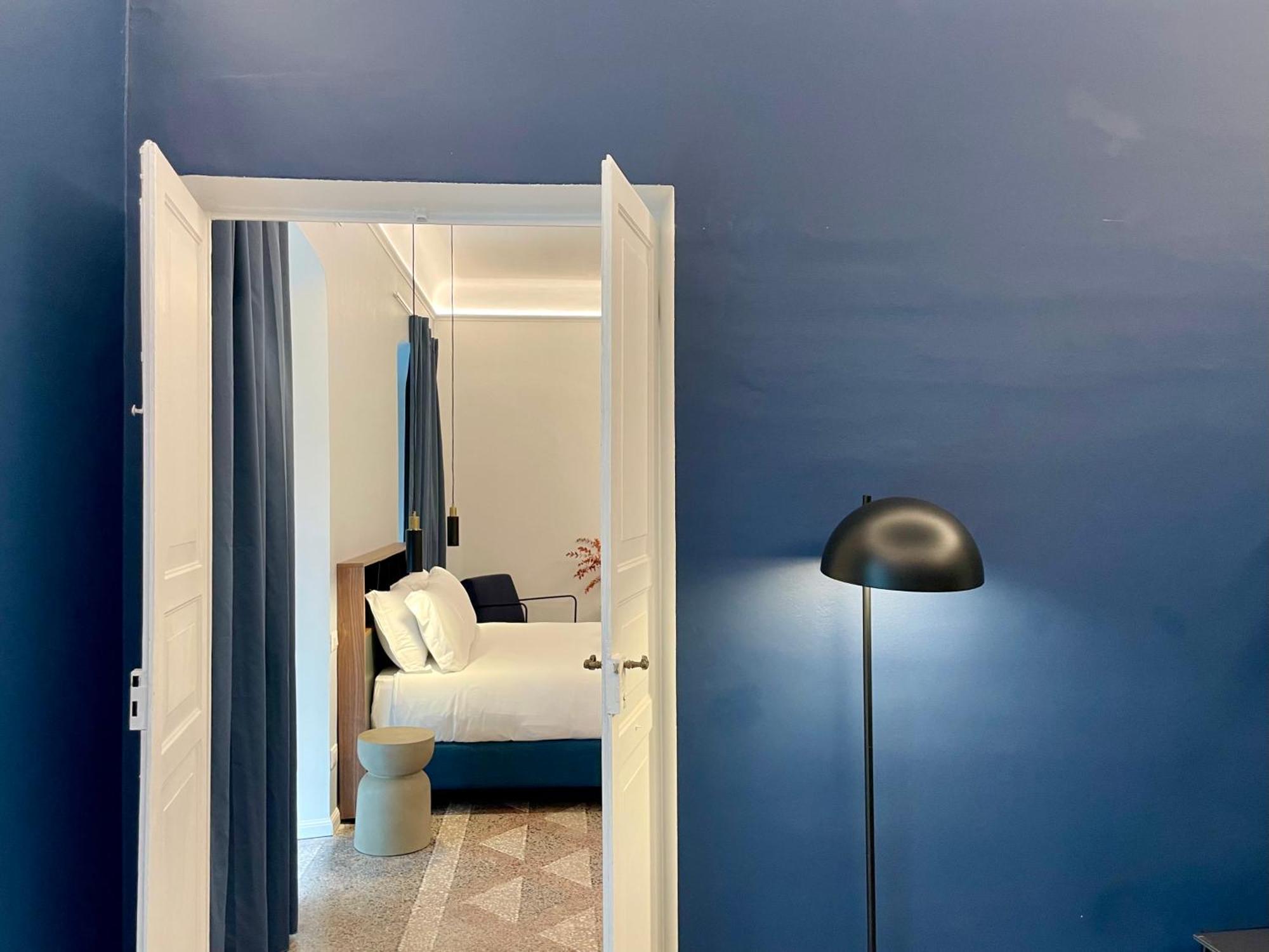 Relstay - Assarotti Suites Genoa Bagian luar foto